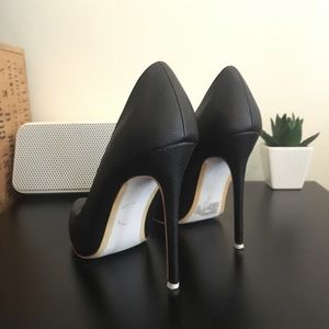 Sexy Barely Worn Stilettos! ✨